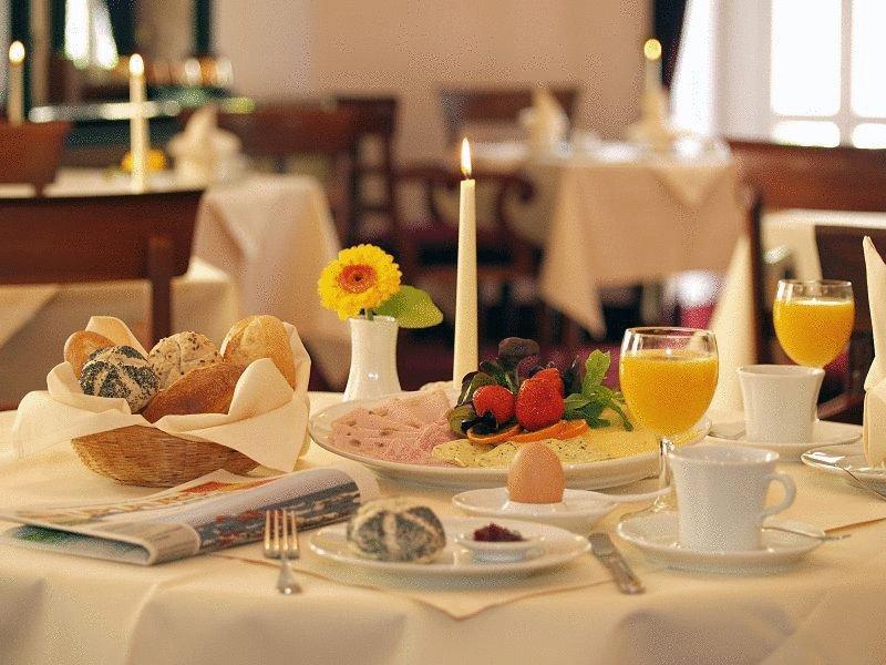 Hotel Kastell Ahlbeck  Екстериор снимка