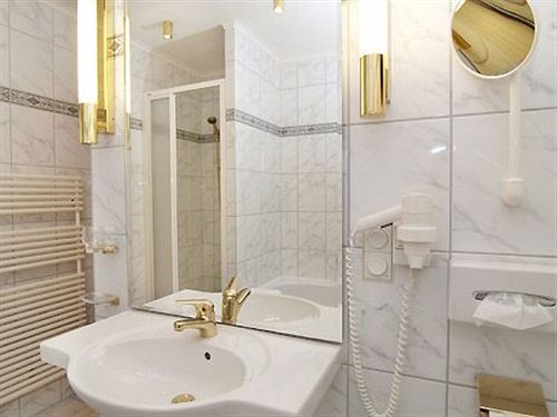 Hotel Kastell Ahlbeck  Екстериор снимка